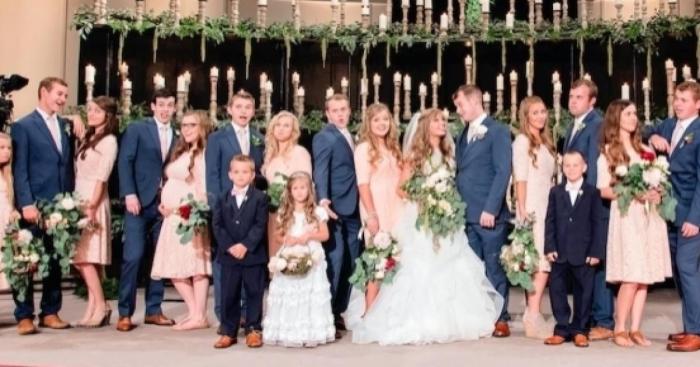 Dress jana duggar wedding